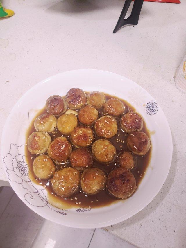 一口爆汁的虾滑酿口蘑