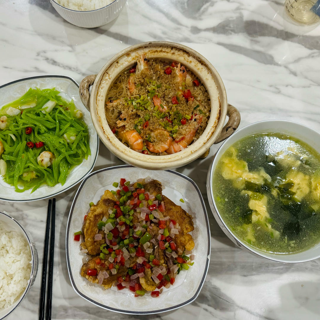 蒜蓉粉丝鲜虾煲