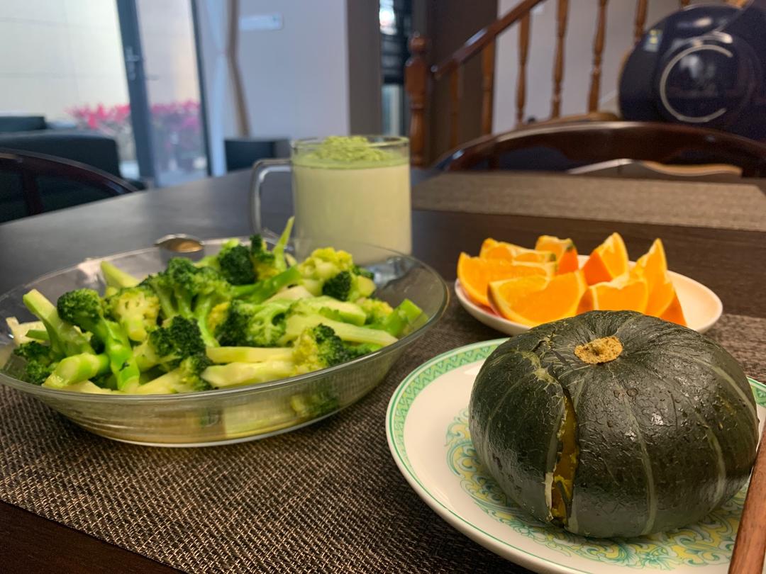 好吃到爆的耗油蒜蓉西兰花(从不修图，喜欢请关注)
