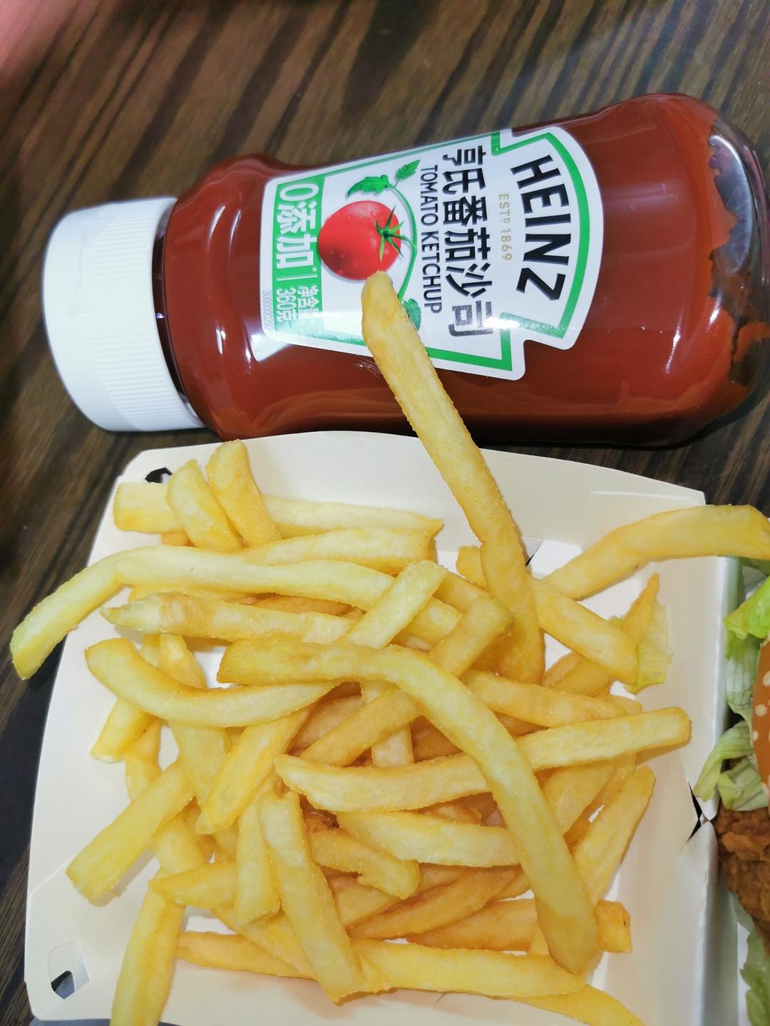 经典搭配—薯条配番茄酱