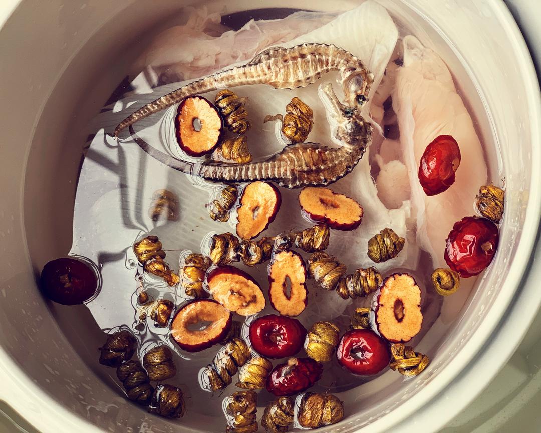 鱼翅海马汤的做法