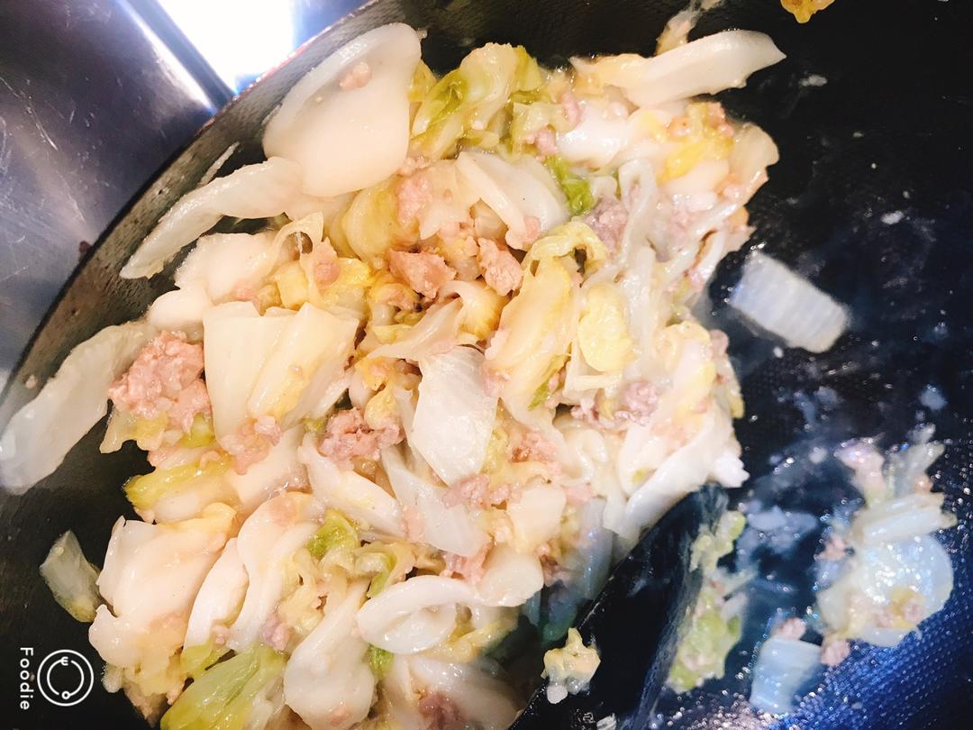 不挑锅、不焦不沾的黄芽菜肉丝炒年糕