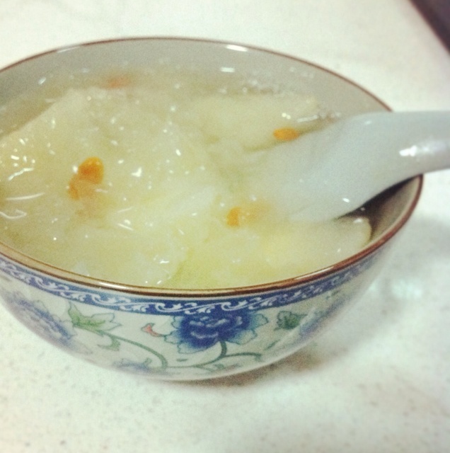 冰糖梨子银耳羹