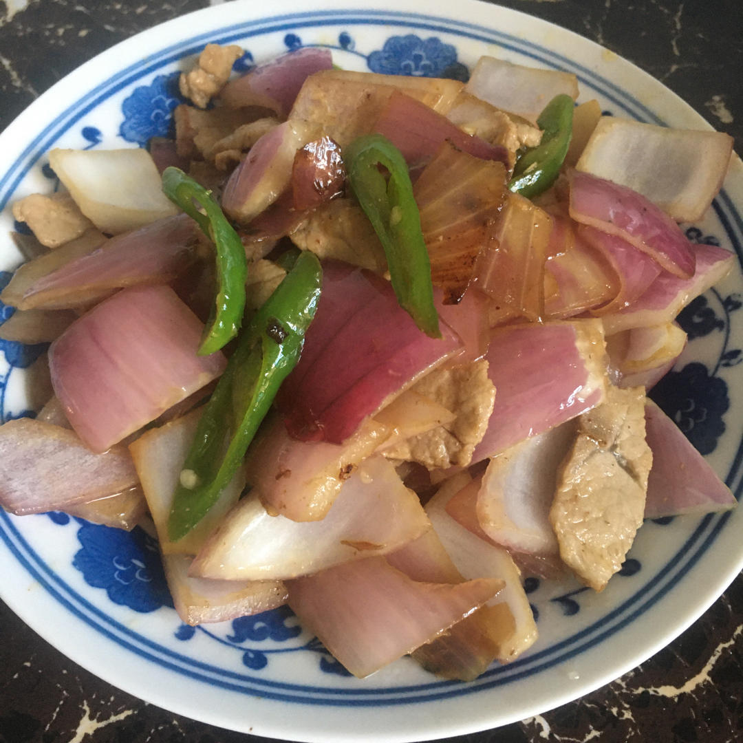洋葱炒肉