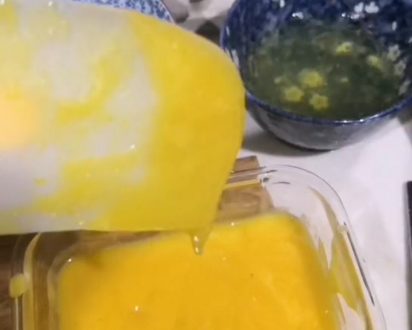 这是一碗柠檬酱啊！的做法