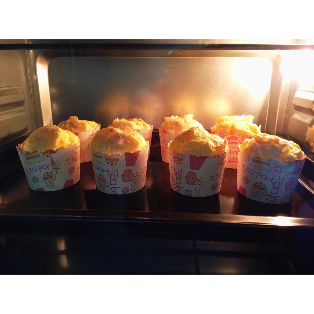 乳酪戚风小蛋糕