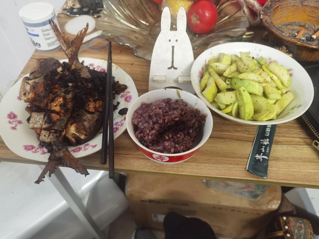 红烧金昌鱼（包含去腥、煎鱼不破皮的秘诀）