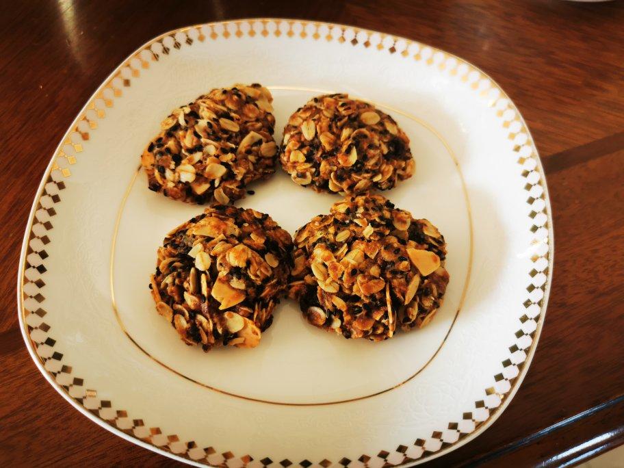 素食:有机燕麦芝麻大饼干