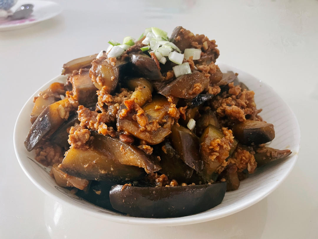 酱香肉末烧茄子
