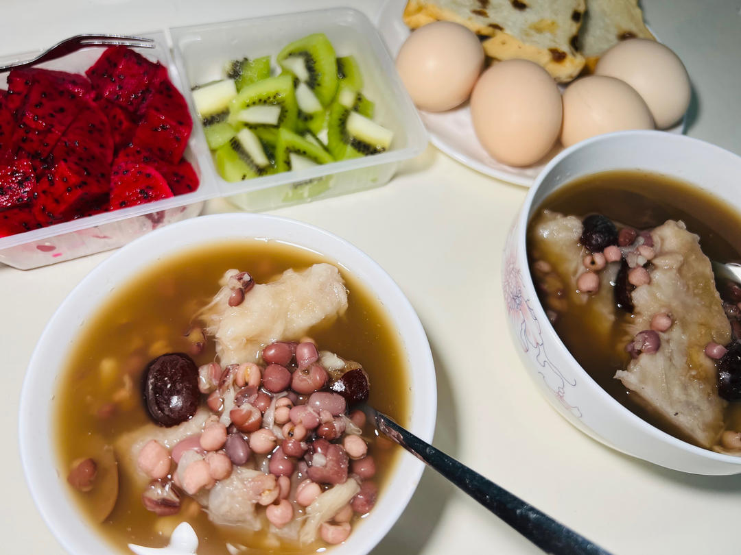 红豆芋头甜汤