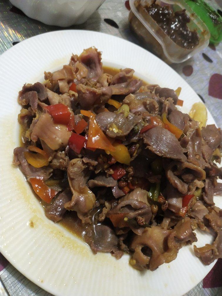 〈小炒鸡胗〉，赞爆了，天天吃都吃不够，欣小厨 😉