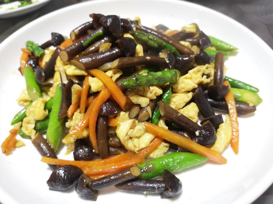 鸡枞菌炒蛋