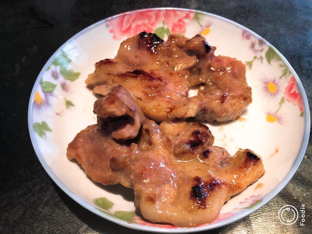 煎猪扒（超简单）和其他的猪扒在这食谱的最下面