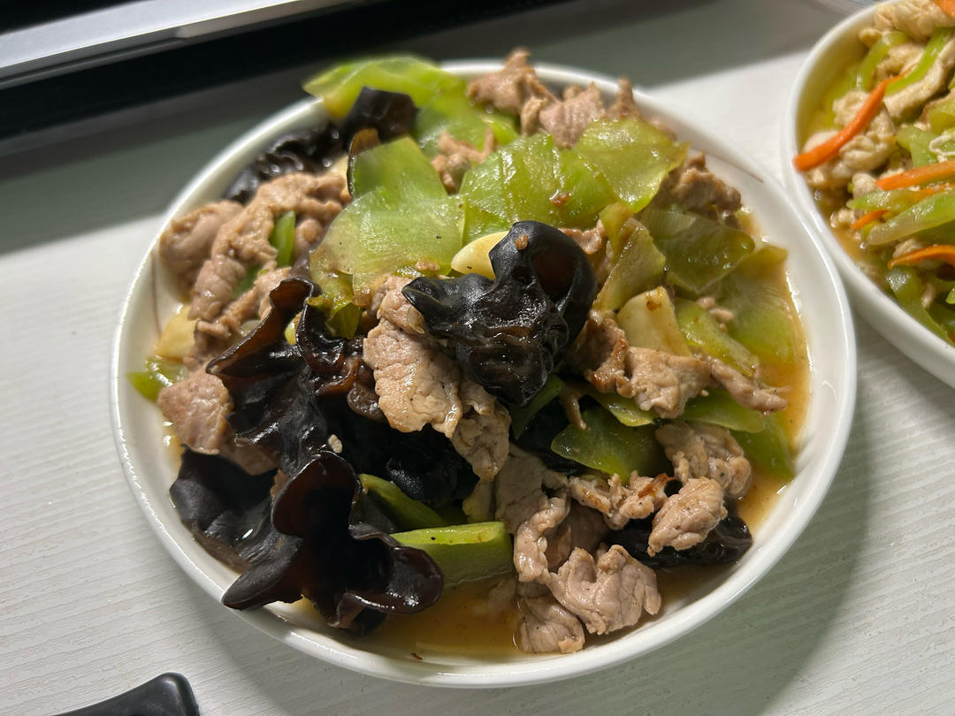 青笋木耳肉片