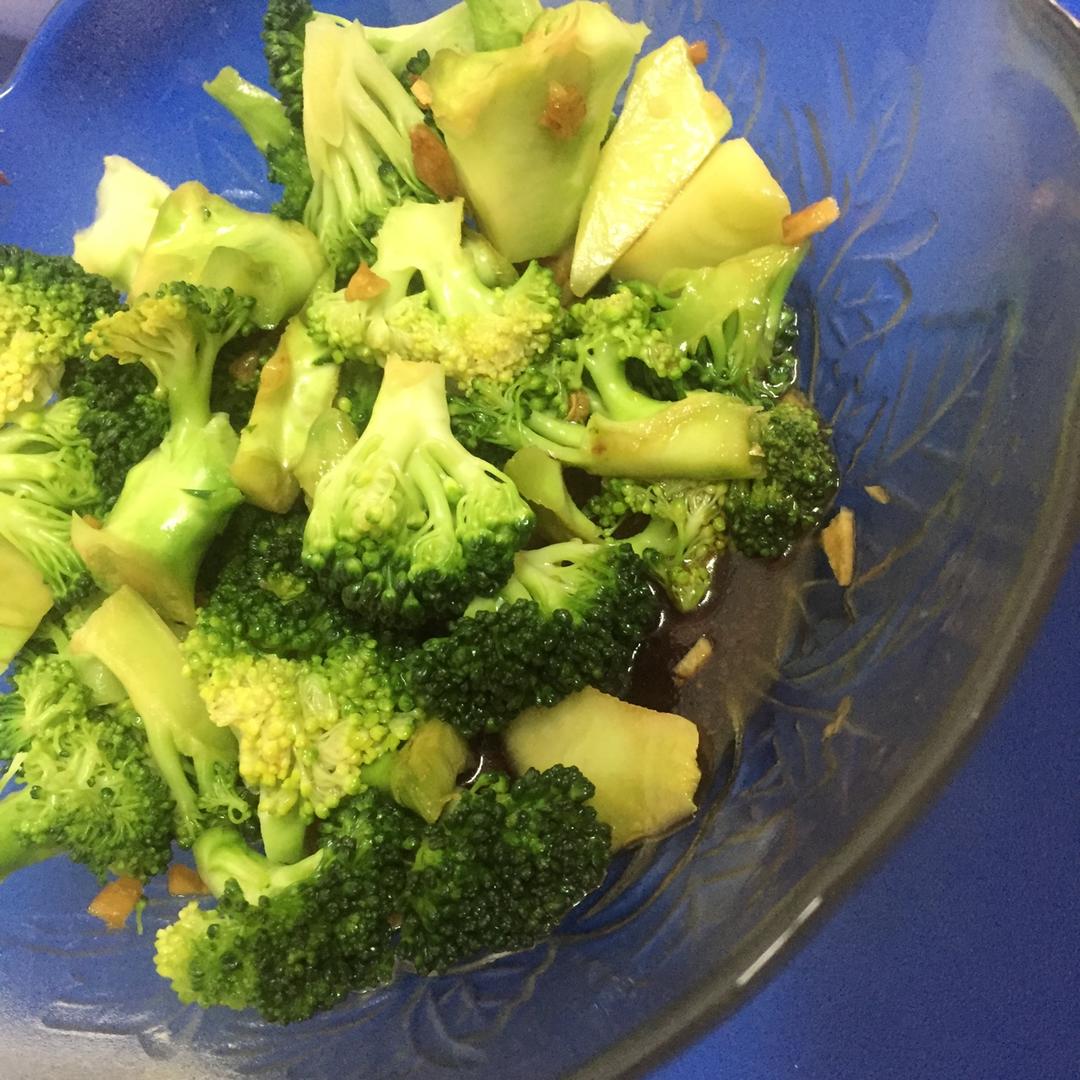 凉拌西兰花-辣的