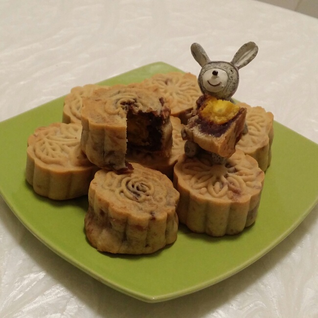 广式月饼——蛋黄莲蓉月饼