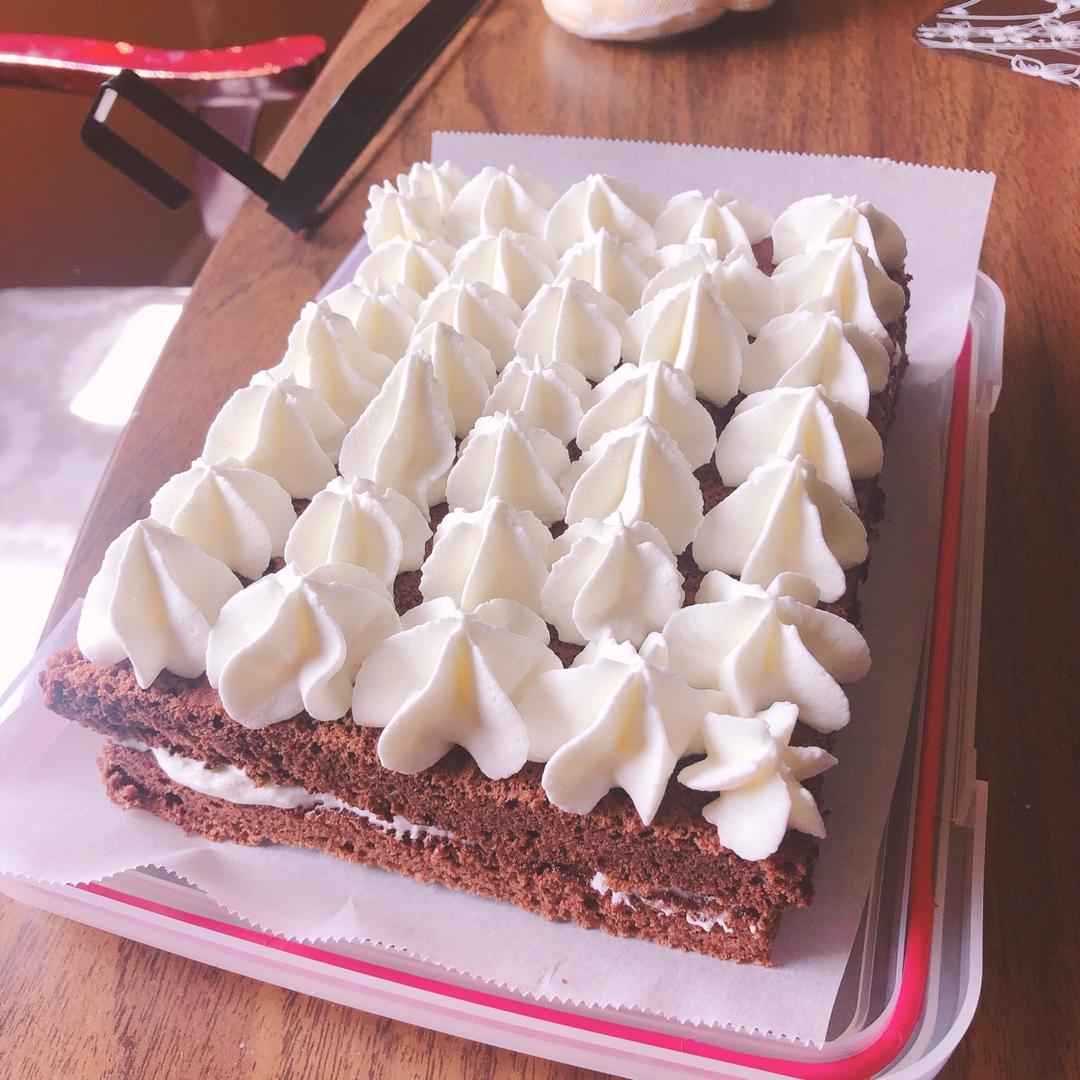 超浓郁卷不裂的巧克力蛋糕卷