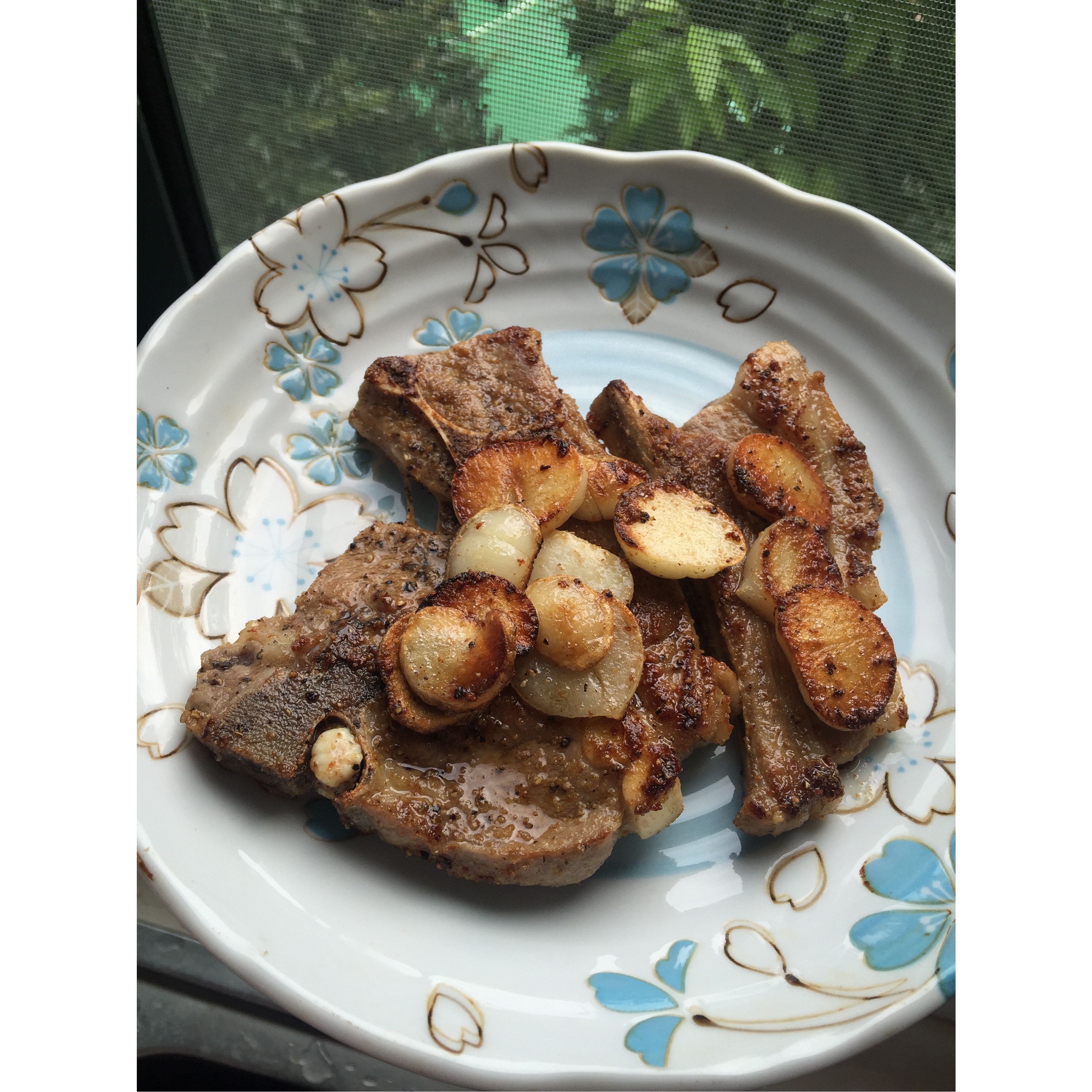 蒜香煎羊排