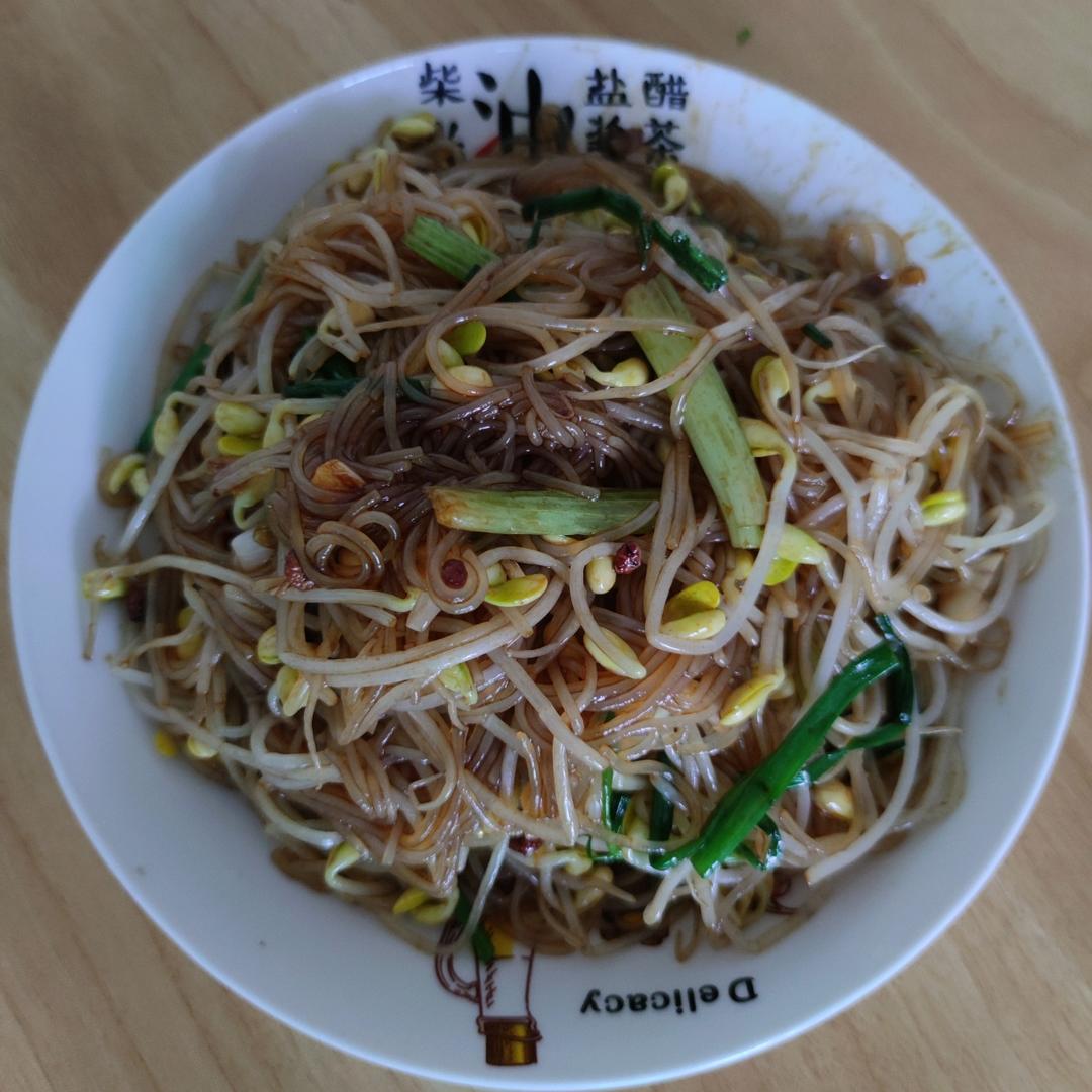 黄豆芽炒粉条