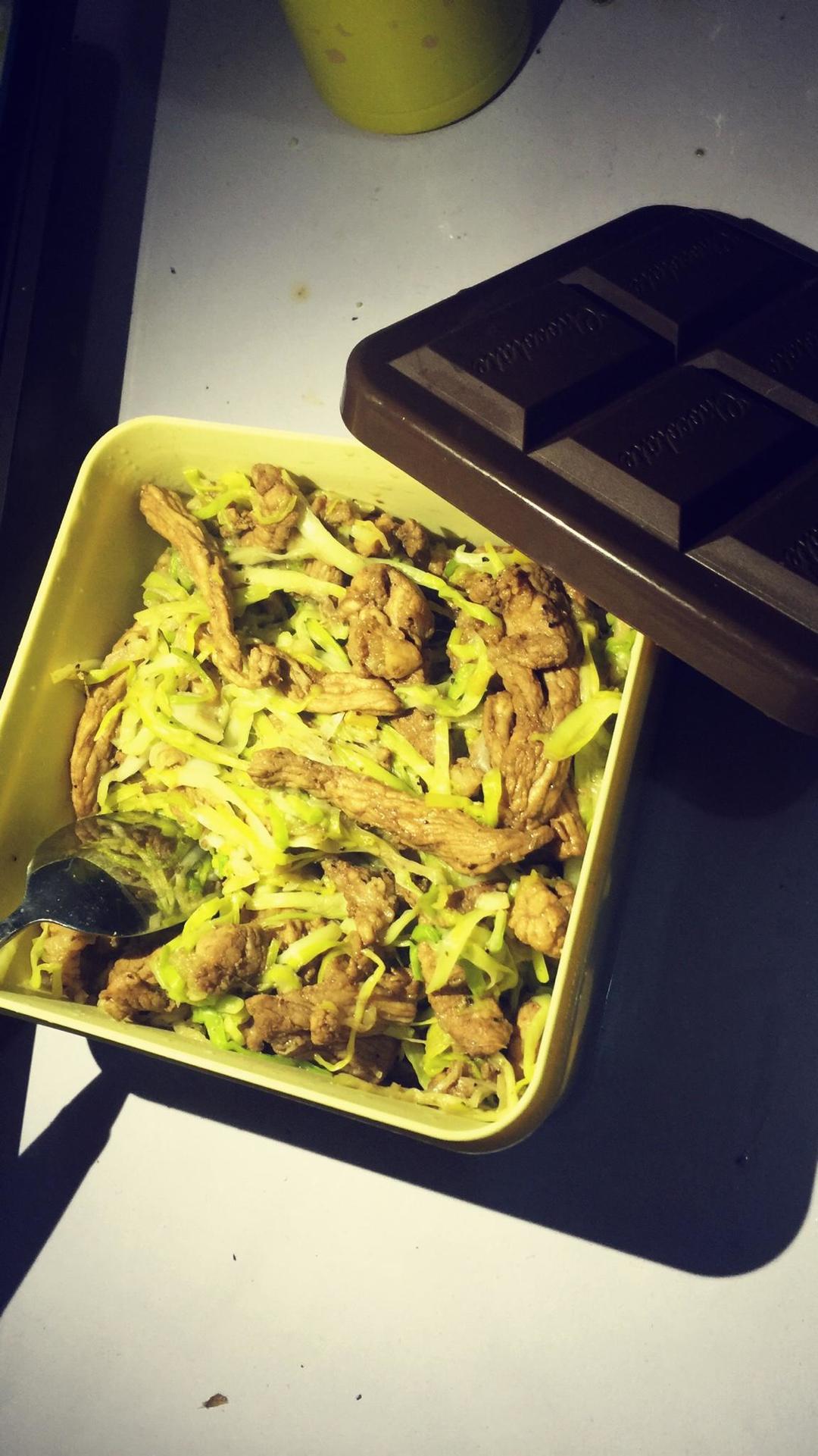 （午餐）无油版韭黄炒肉（私家减肥餐）