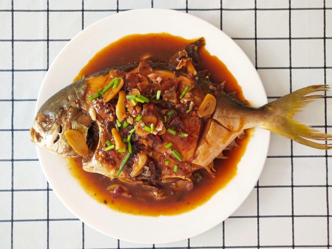 红烧金鲳鱼