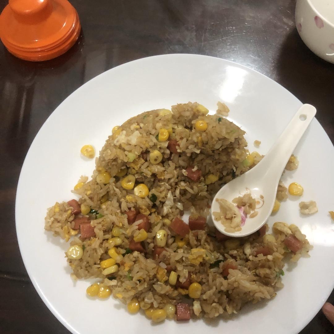 厨师长教你“蛋炒饭”如何做才好吃，答案都在这里面！