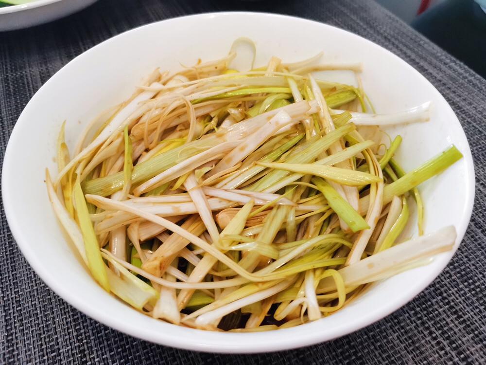 凉拌大蒜(杀菌排毒)的做法