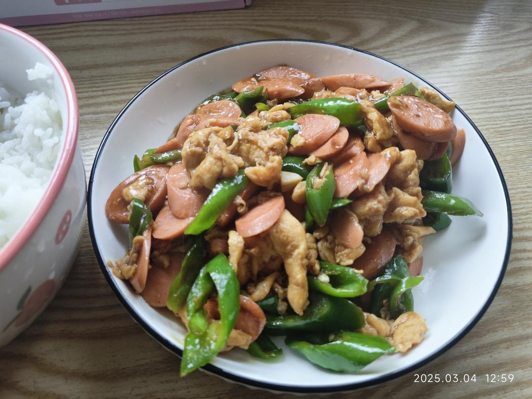 火腿肠炒鸡蛋