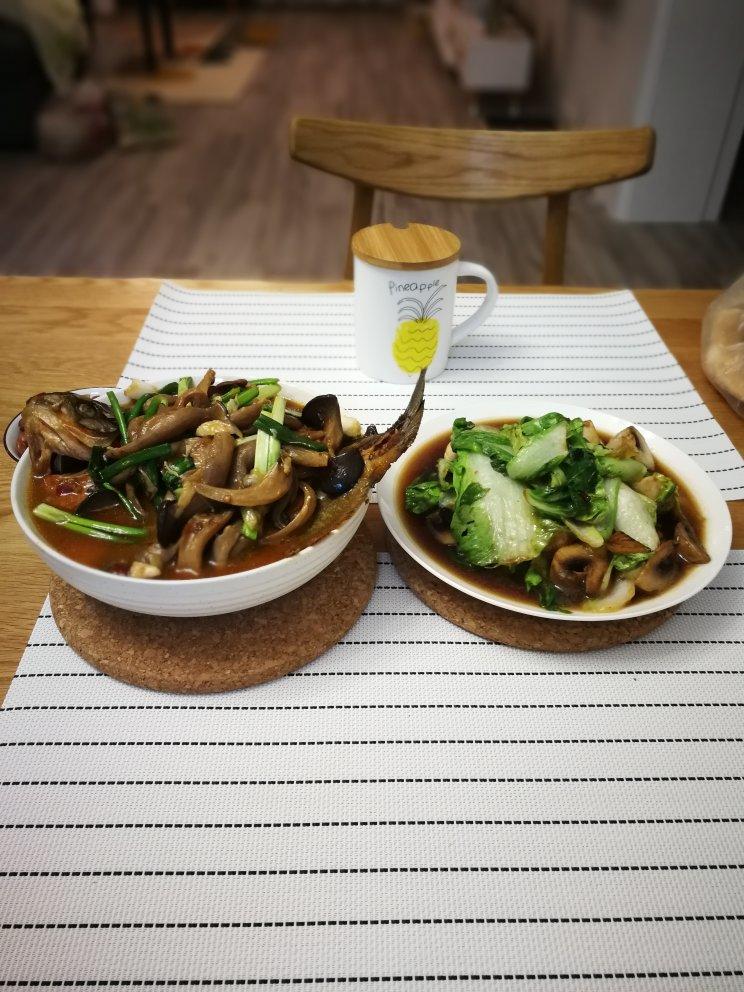 青菜炒蘑菇