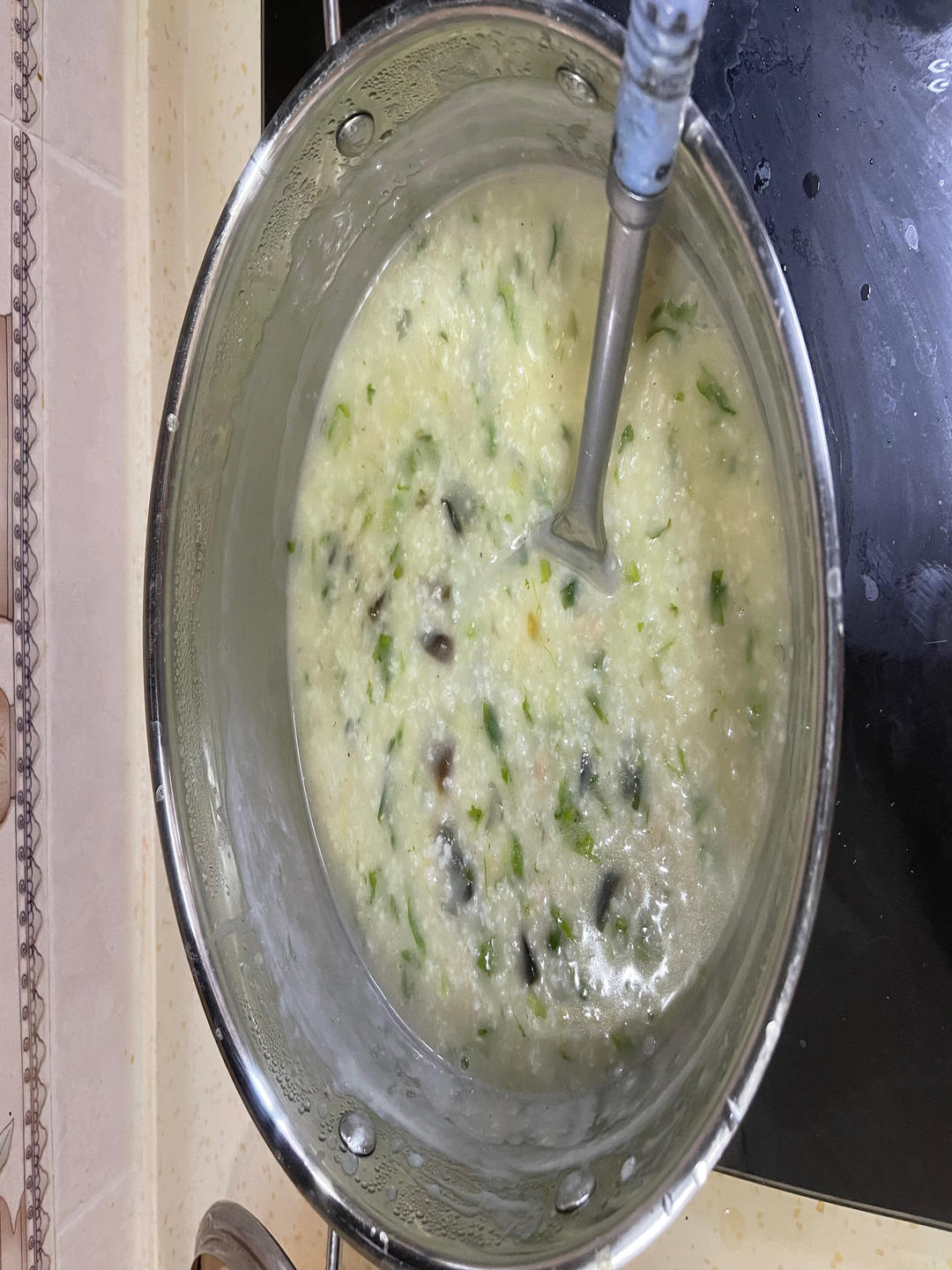 妈妈👩教我做的皮蛋瘦肉粥🥣简单快捷美味😋