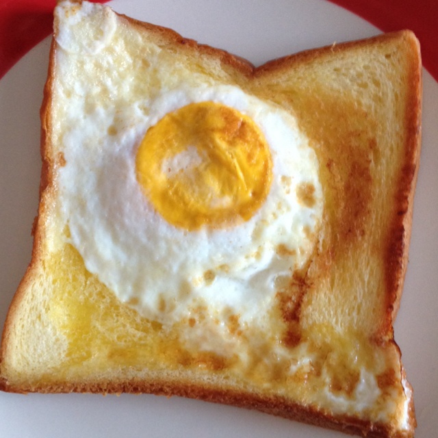 荷包蛋土司