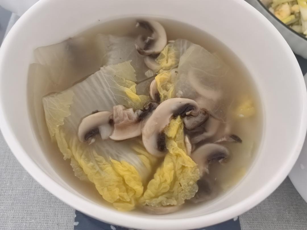 减脂刮油❗️巨鲜美的冬瓜口蘑汤，快乐减脂