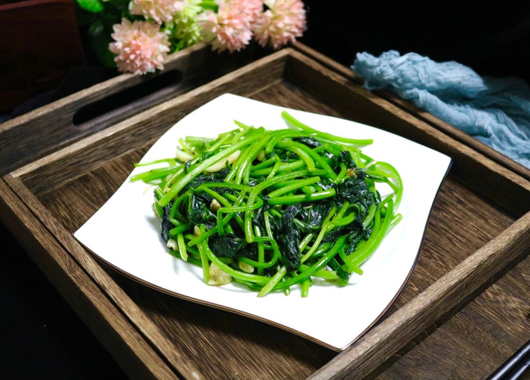 十分钟快手菜__素炒红薯叶