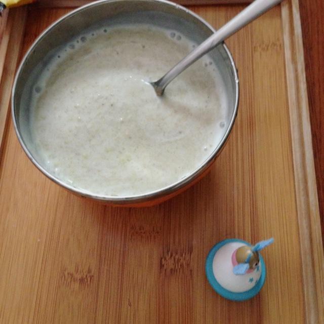 辅食 牛油果香蕉泥