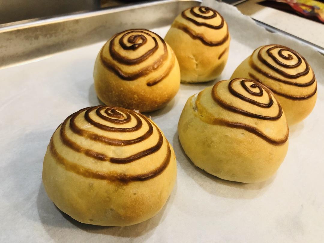 香甜软绵卡士达酱夹心软面包（含光亮剂方法）