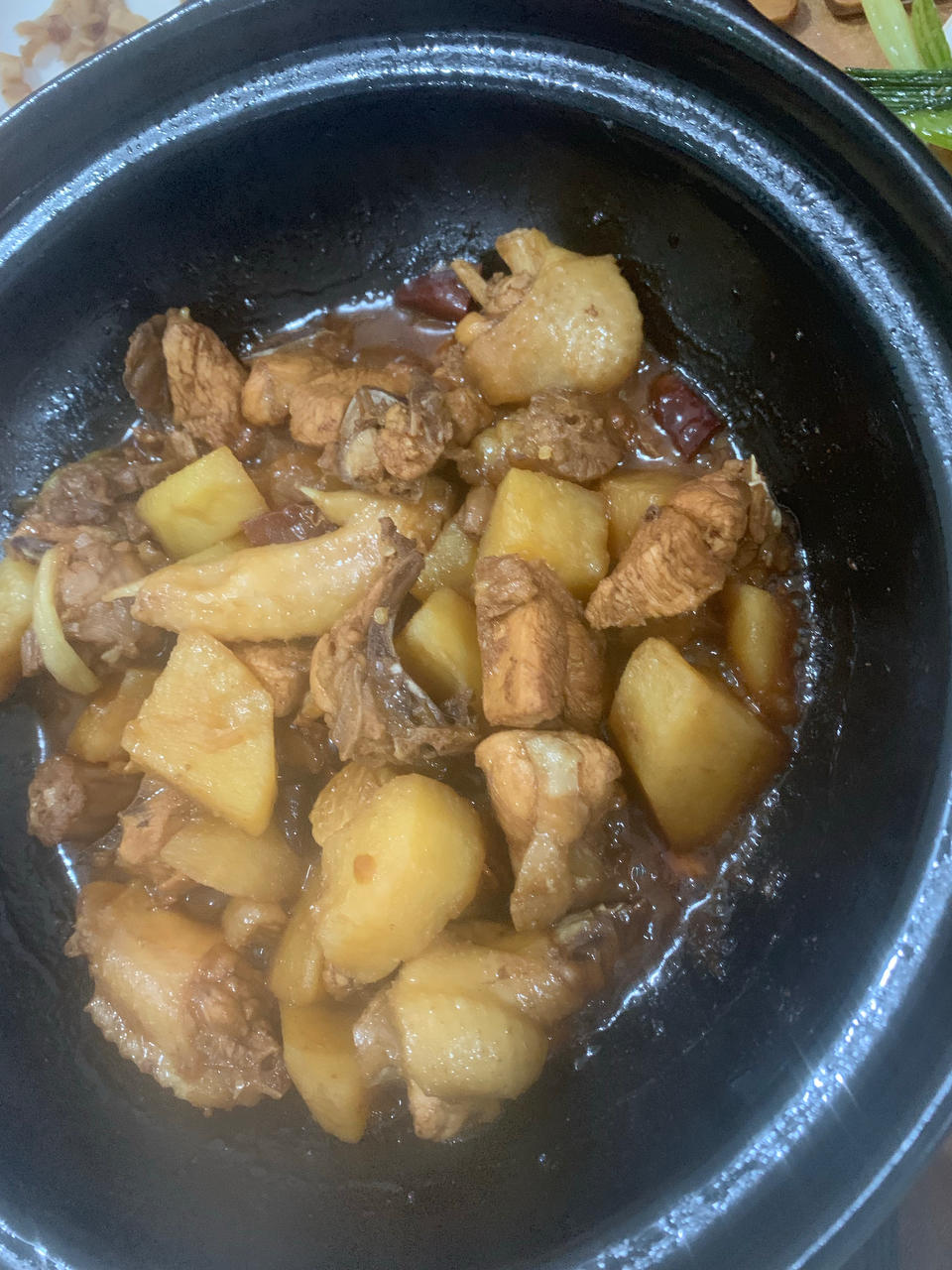 鸡肉炖土豆