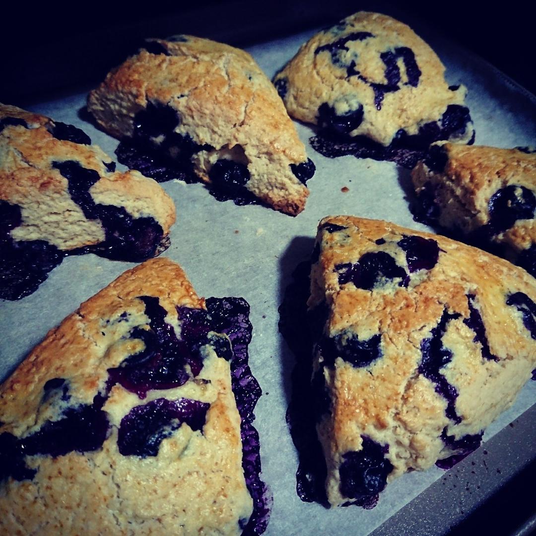 蓝莓司康 Blueberry Scone