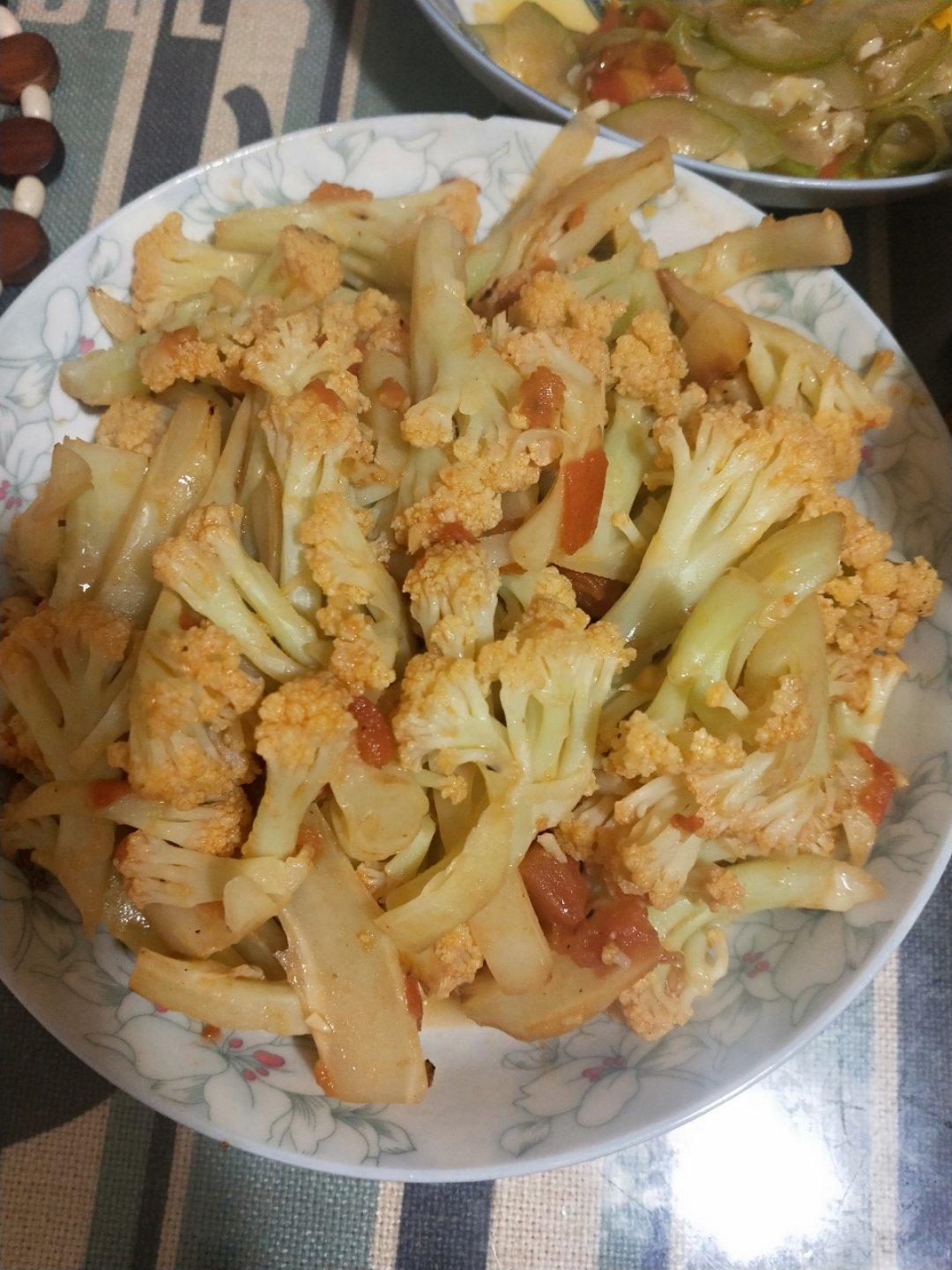 🍅炒有机花菜😘