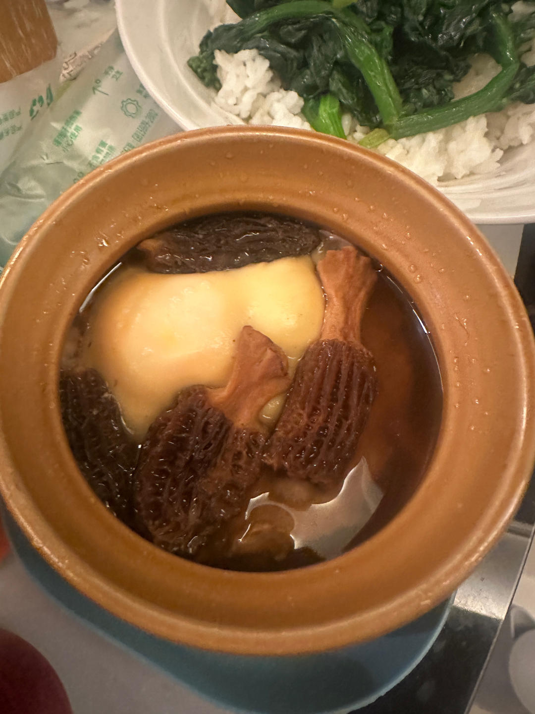 南昌鸡蛋肉饼瓦罐汤！是鸡蛋死死压着肉饼卧在罐底的那种！（电炖盅版）