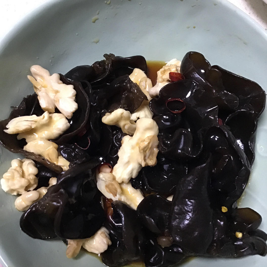 木耳拌桃仁