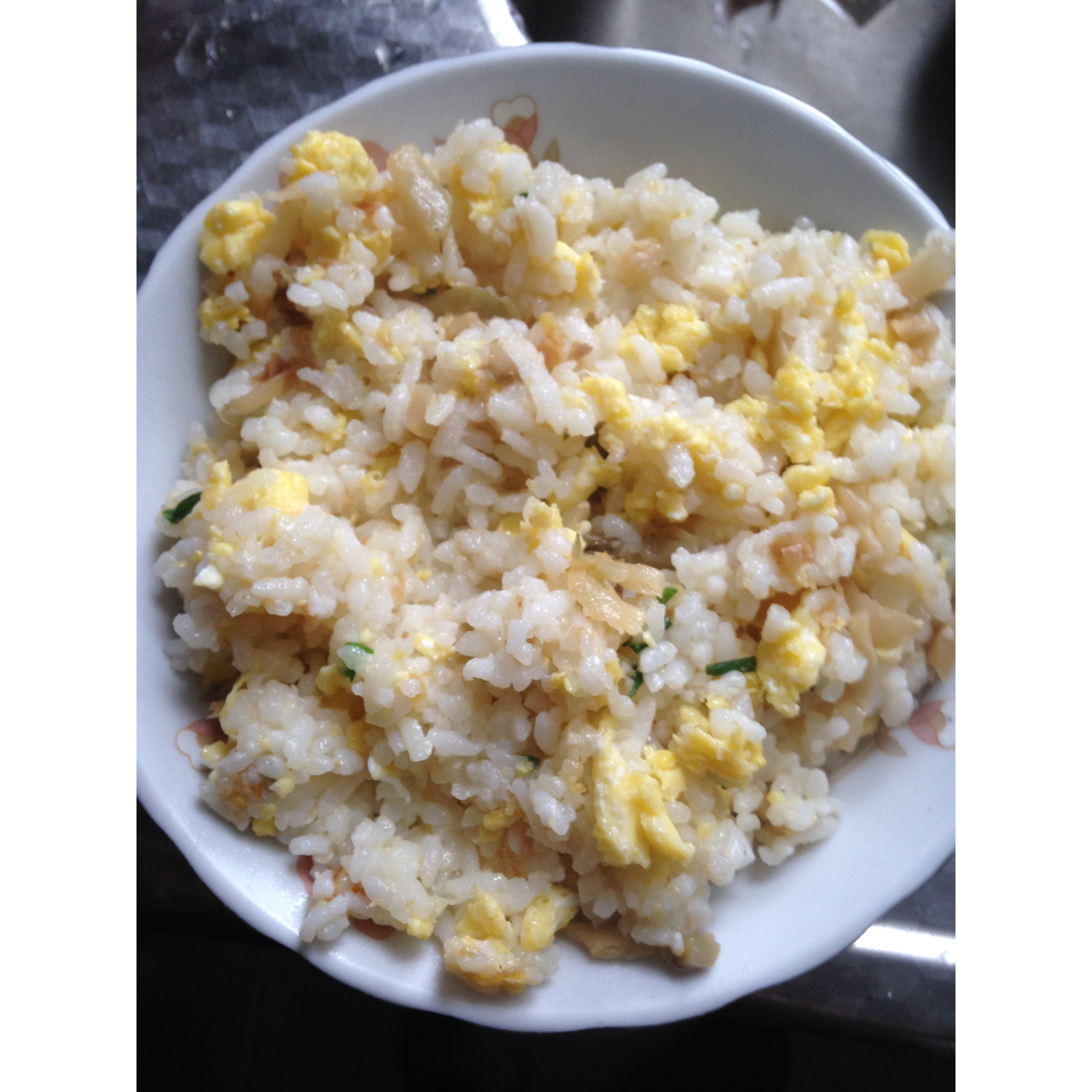 榨菜蛋炒饭（粒粒分明小窍门）