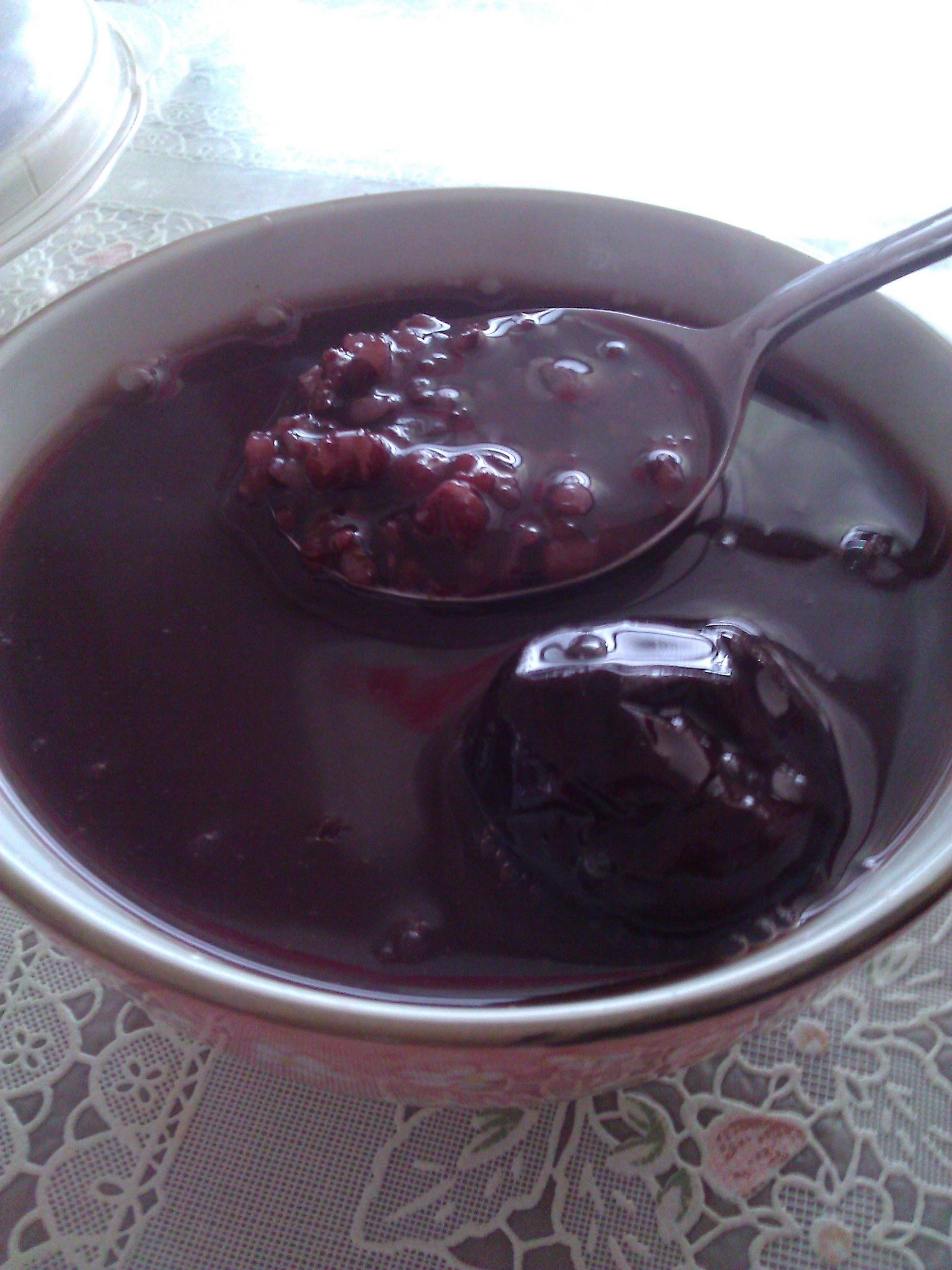 文文momo做的黑糯米红枣红糖补血养胃甜粥