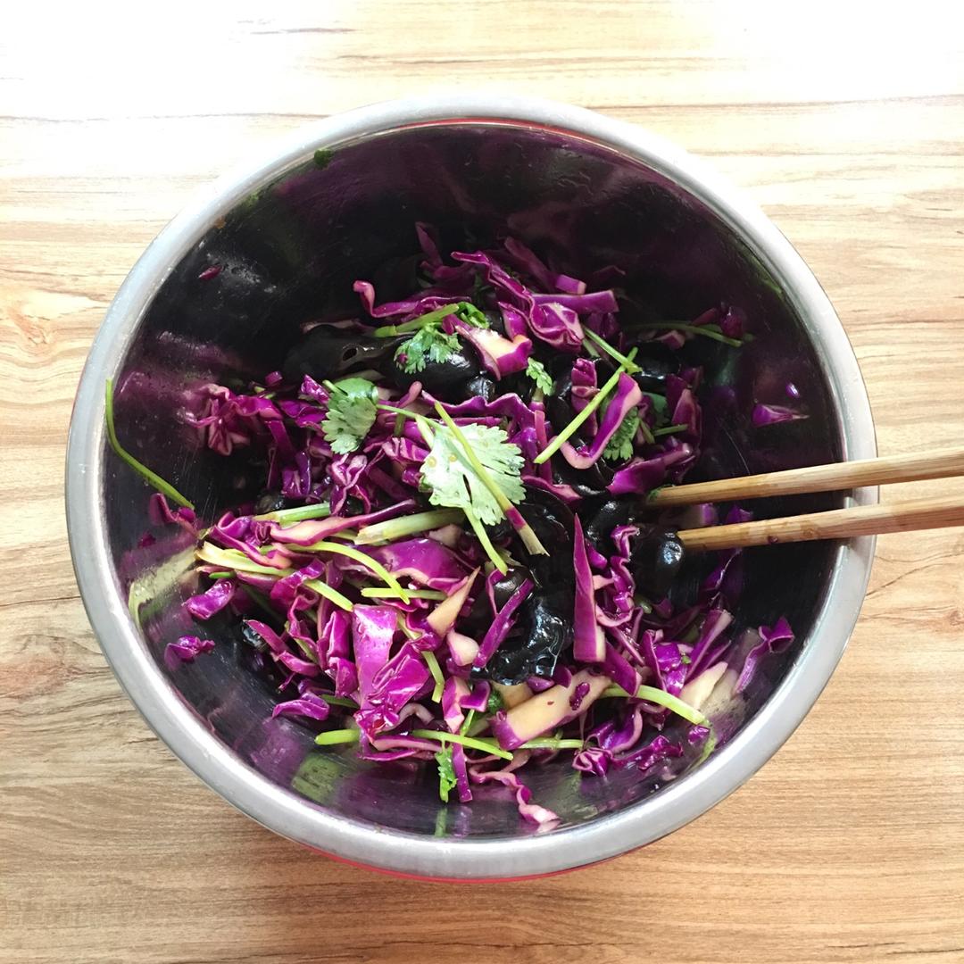 紫甘蓝拌黑木耳