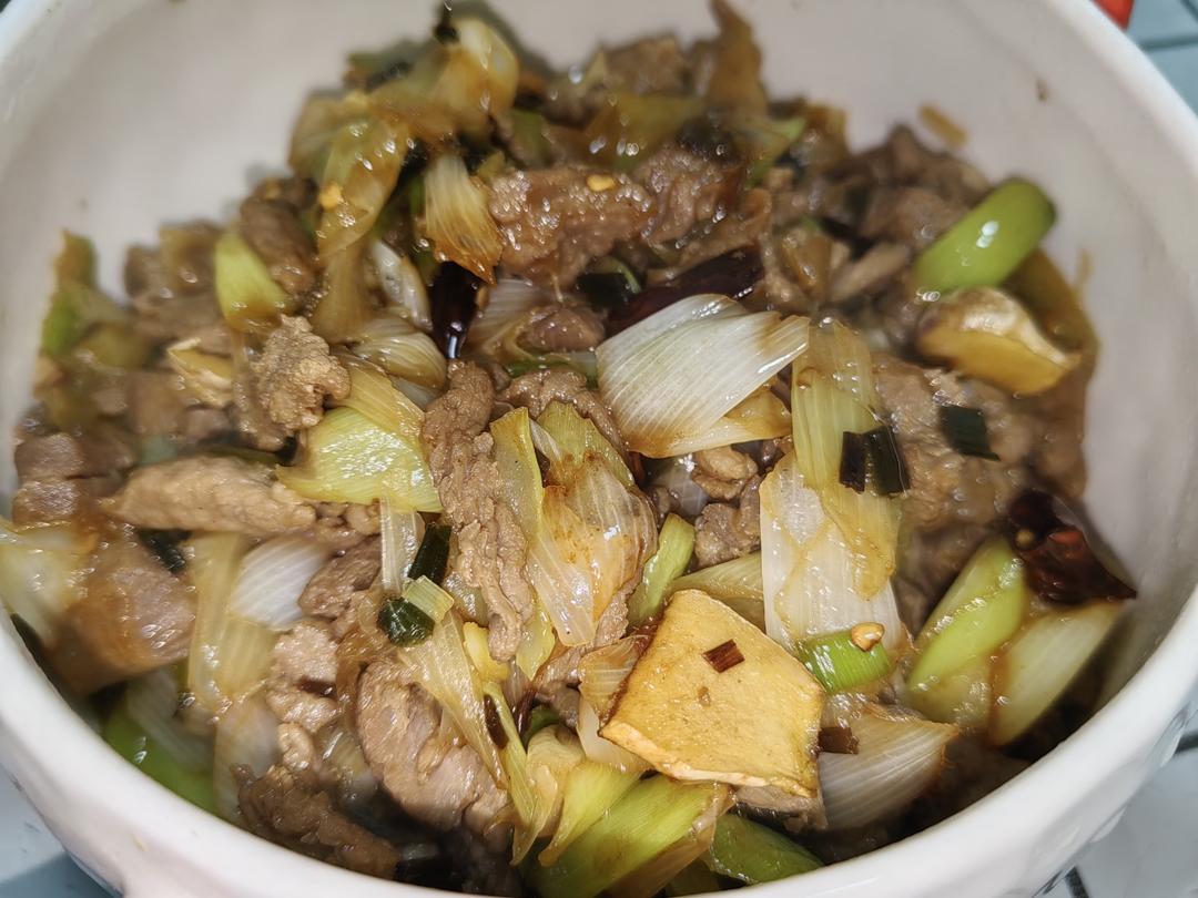 【嗷呜】老北京葱爆羊肉