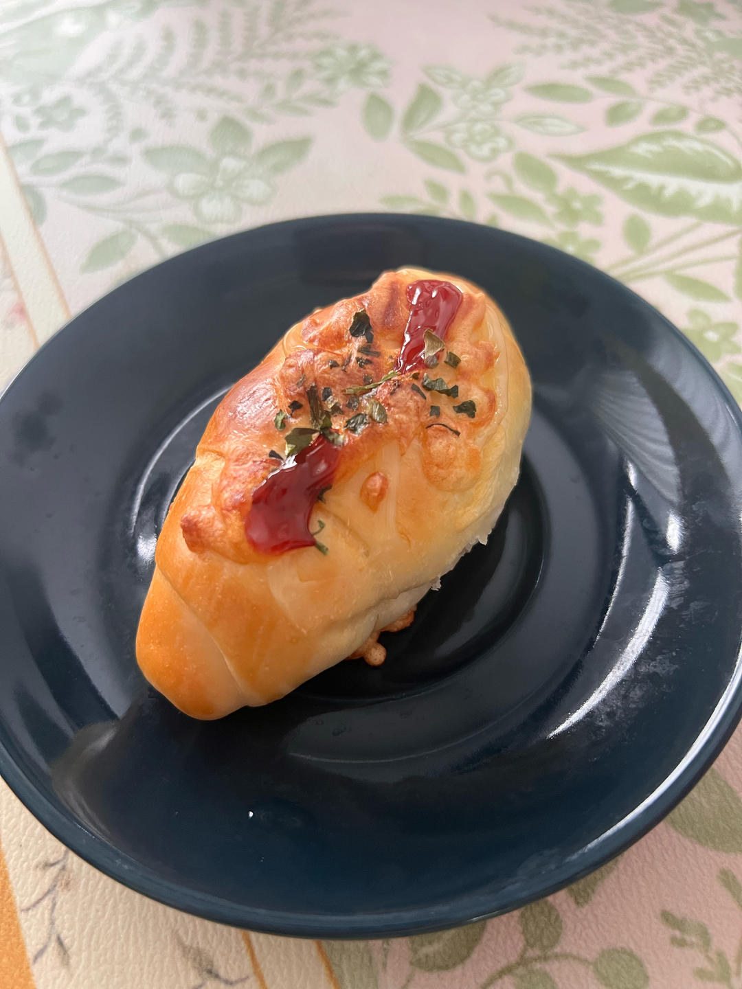 这热狗面包只需1次发酵，成品巨软