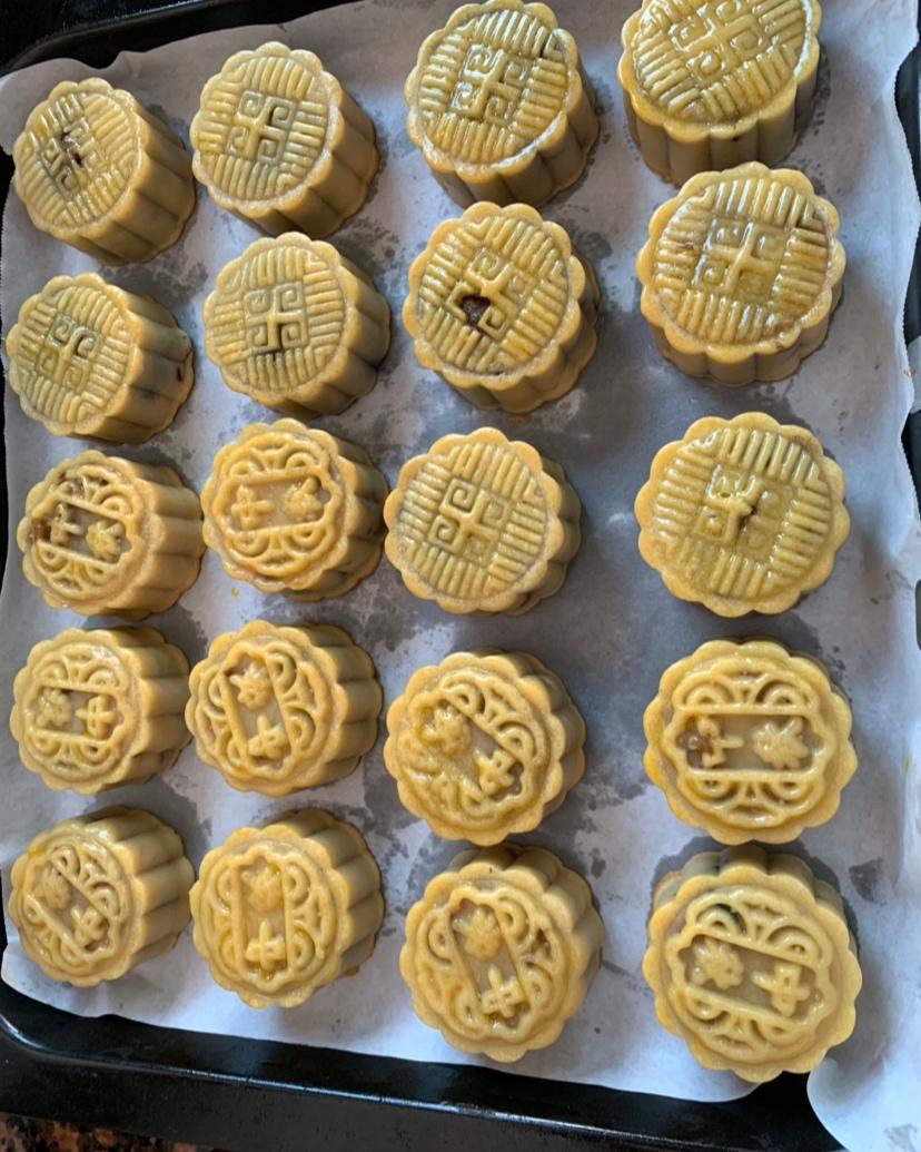 广式月饼——蛋黄莲蓉月饼