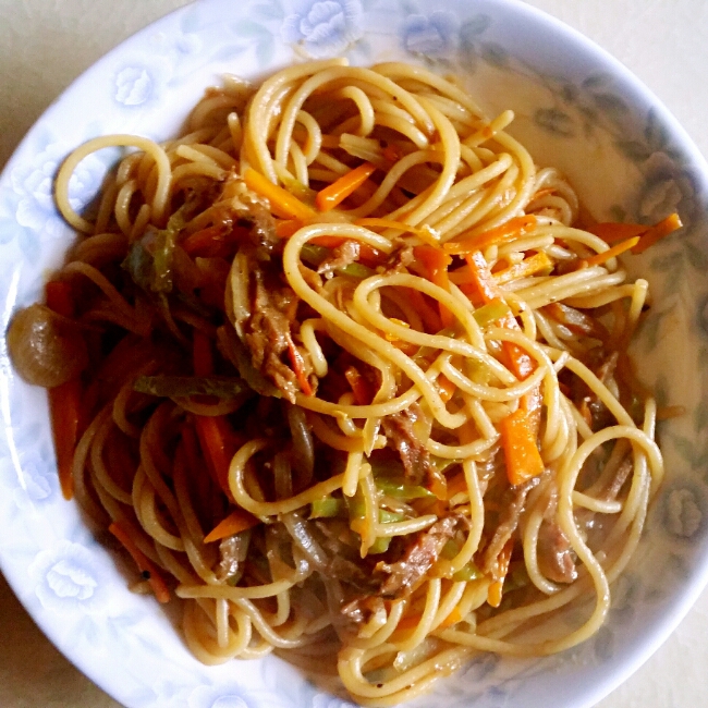 黑椒牛柳炒意面