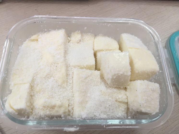 完胜85度C牛奶椰丝小方