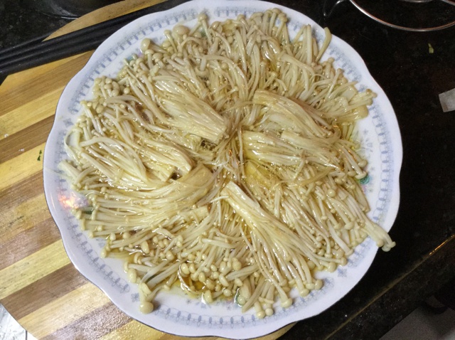 油泼金针菇