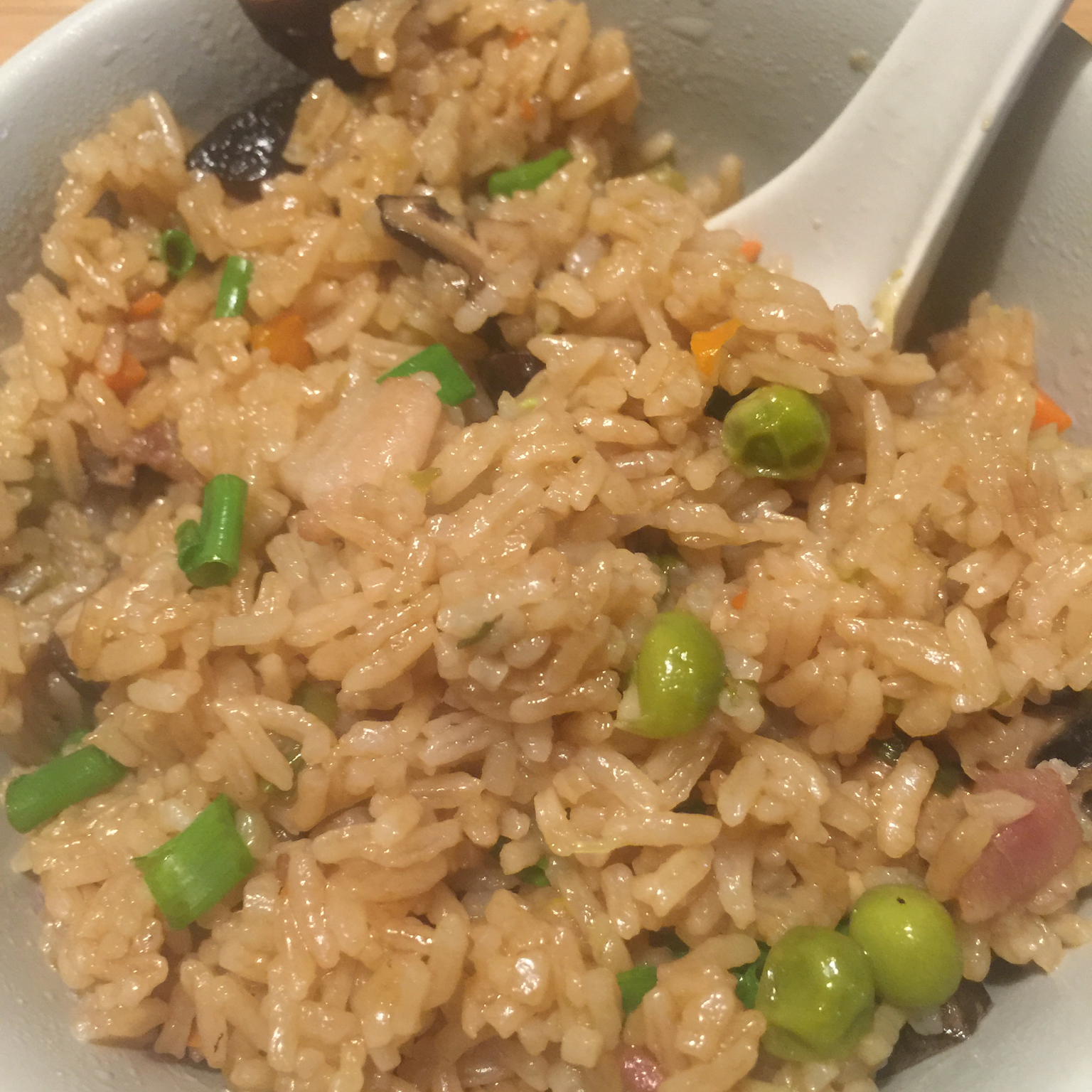 酱油肉香菇焖饭